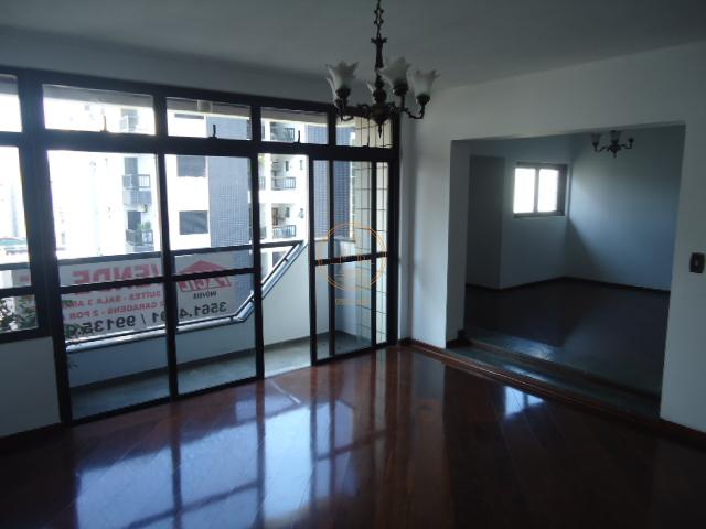 Apartamento à venda com 3 quartos, 220m² - Foto 3