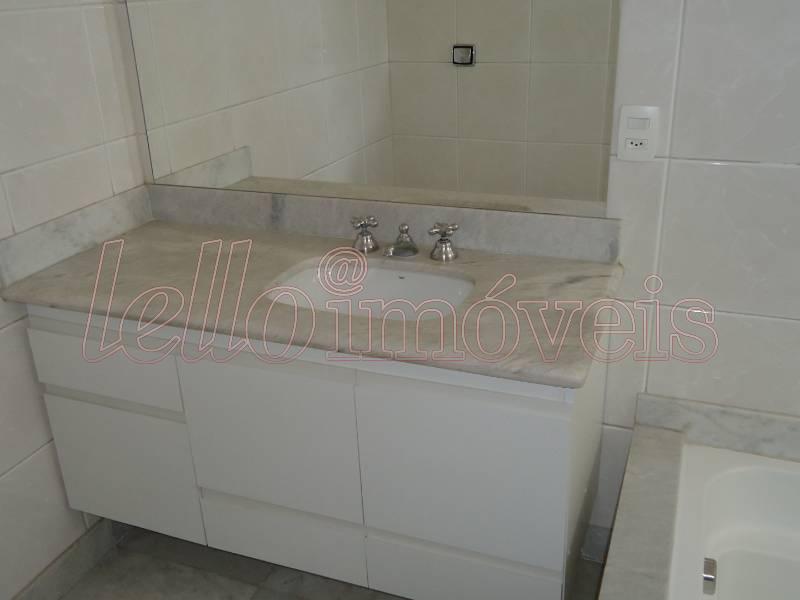 Apartamento para alugar com 3 quartos, 165m² - Foto 17