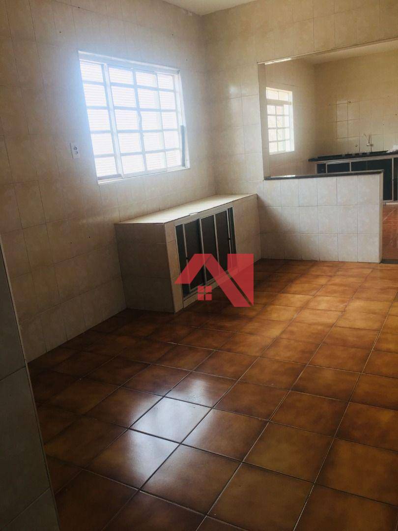 Casa à venda com 3 quartos, 110m² - Foto 10