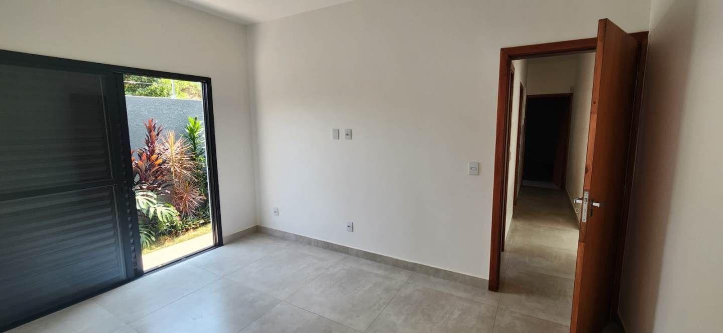 Casa para alugar com 3 quartos, 120m² - Foto 13