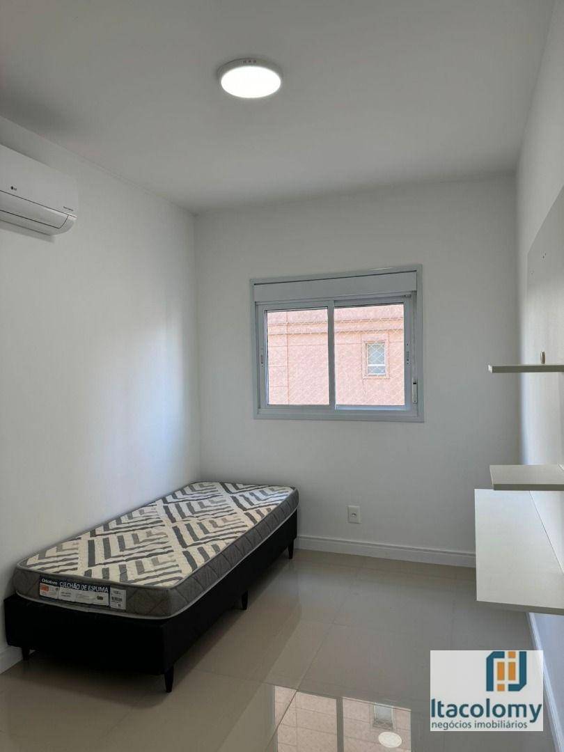 Apartamento para alugar com 3 quartos, 110m² - Foto 8