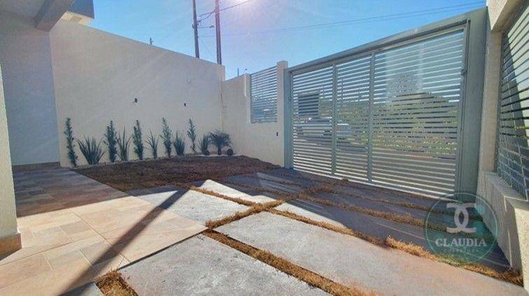 Sobrado à venda com 3 quartos, 77m² - Foto 1