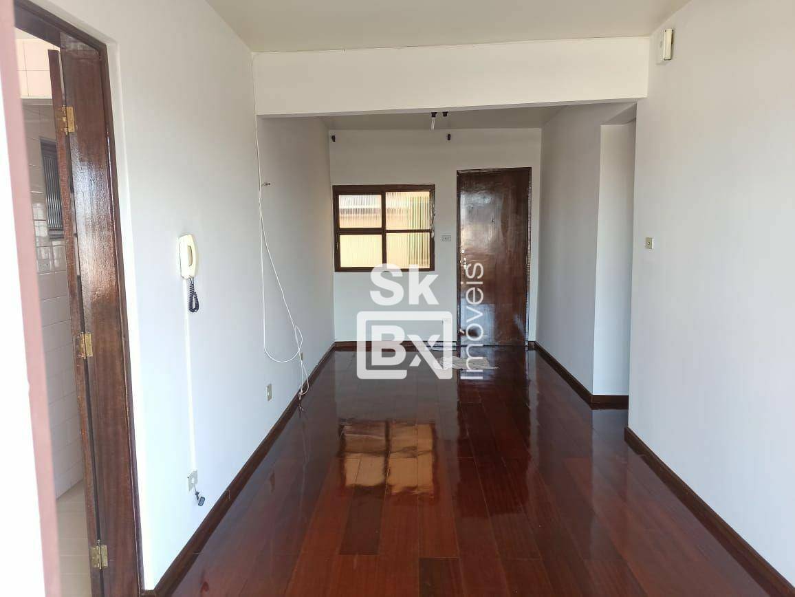 Apartamento à venda com 3 quartos, 117m² - Foto 2