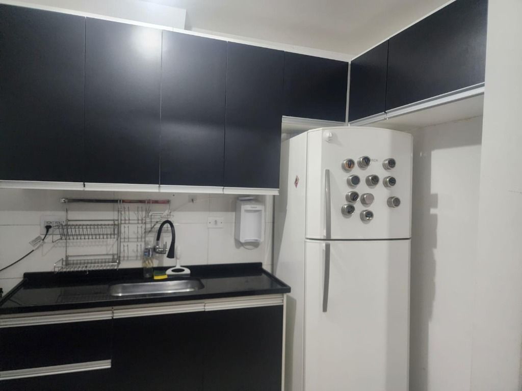 Apartamento à venda com 2 quartos, 70m² - Foto 4