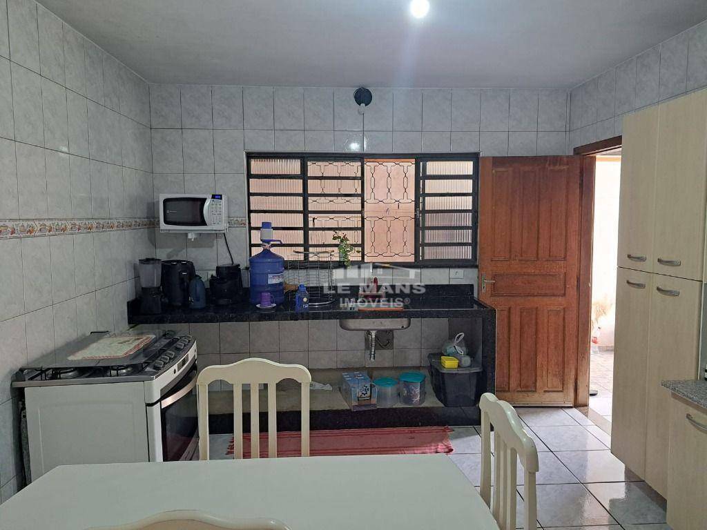 Casa à venda com 2 quartos, 122m² - Foto 6