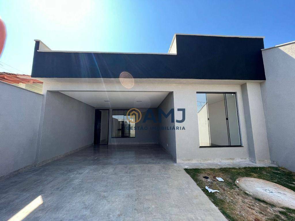 Casa à venda com 3 quartos, 122m² - Foto 2