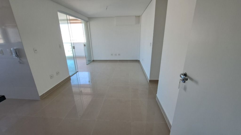 Apartamento à venda com 2 quartos, 90m² - Foto 1