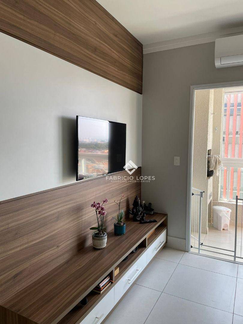 Apartamento à venda com 2 quartos, 70m² - Foto 2