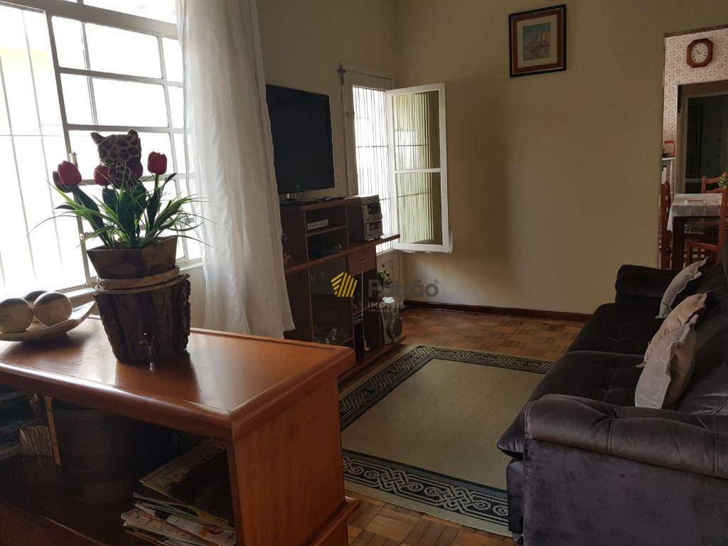 Casa à venda com 3 quartos, 209m² - Foto 6