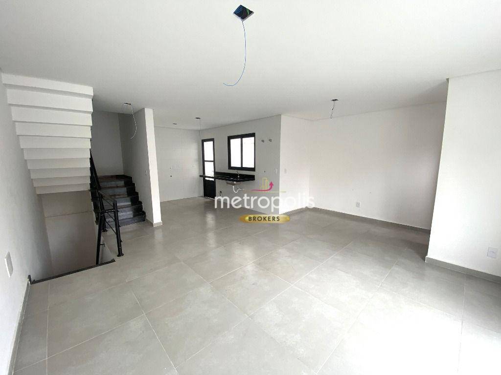 Sobrado à venda com 3 quartos, 200m² - Foto 4