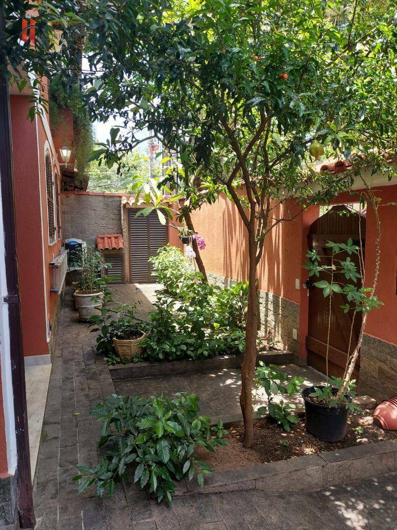 Casa à venda com 3 quartos, 194m² - Foto 3