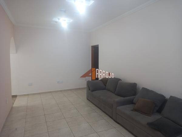 Casa à venda com 3 quartos, 230m² - Foto 9