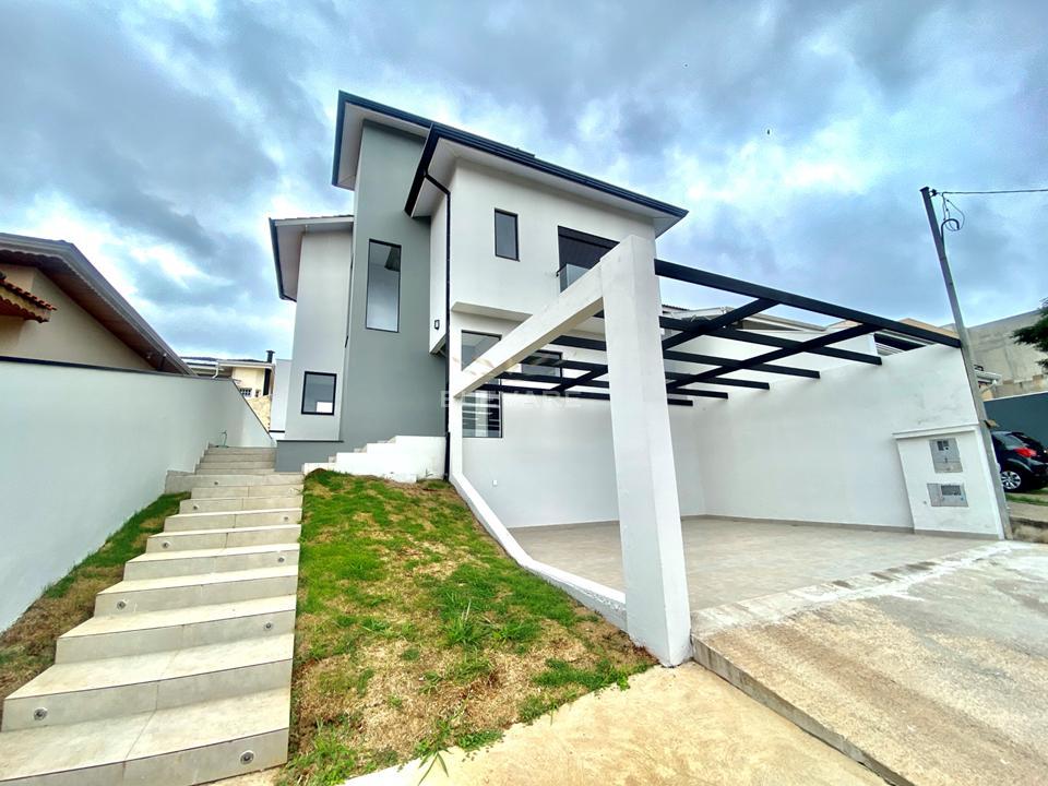 Casa à venda com 3 quartos, 190m² - Foto 1