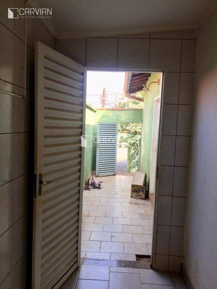 Casa à venda com 2 quartos, 70m² - Foto 15