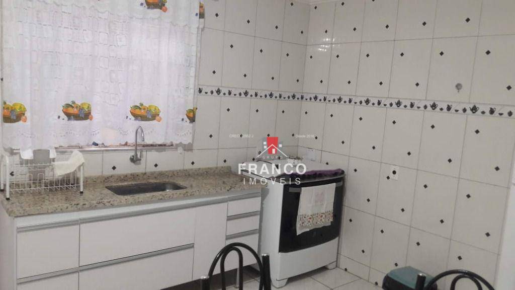 Casa à venda com 2 quartos, 188m² - Foto 14