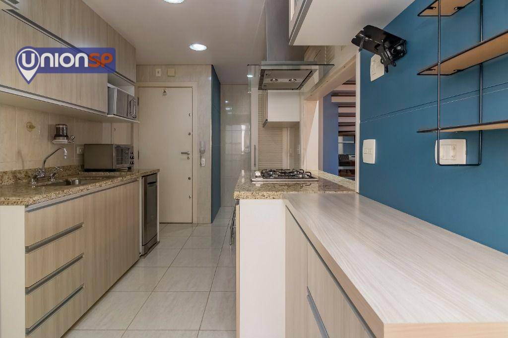 Apartamento à venda com 3 quartos, 206m² - Foto 30