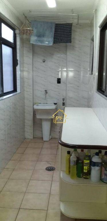 Apartamento à venda com 2 quartos, 100m² - Foto 17