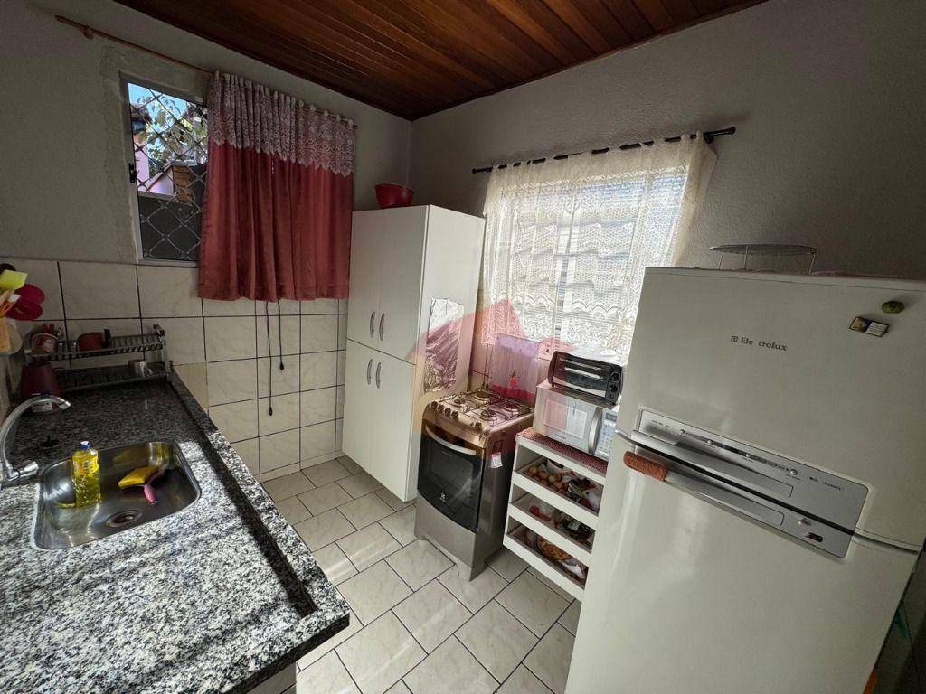 Casa à venda com 5 quartos, 200m² - Foto 16