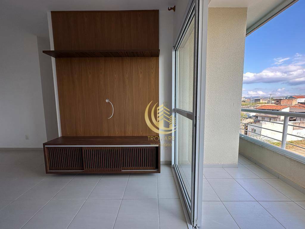 Apartamento à venda com 3 quartos, 75m² - Foto 4