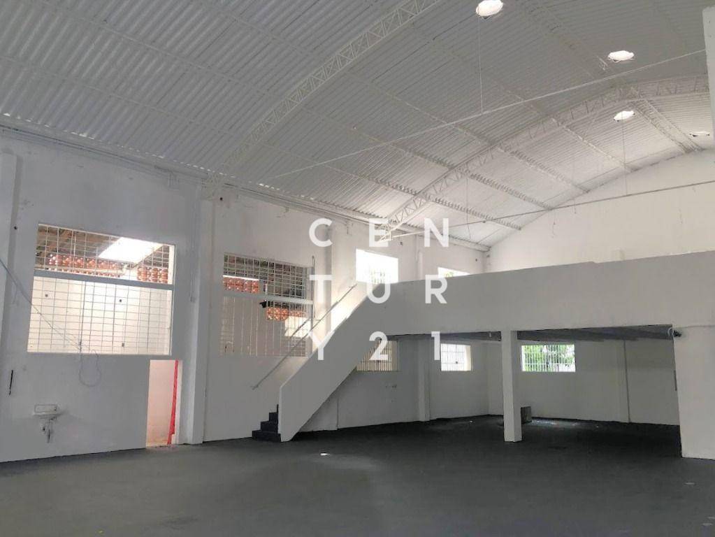 Depósito-Galpão-Armazém para alugar, 890m² - Foto 1