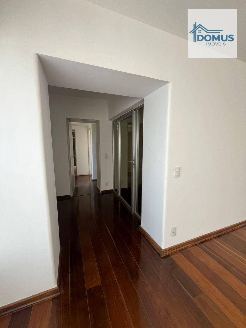 Apartamento para alugar com 4 quartos, 230m² - Foto 5