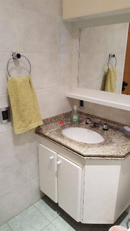 Apartamento para alugar com 3 quartos, 100m² - Foto 35