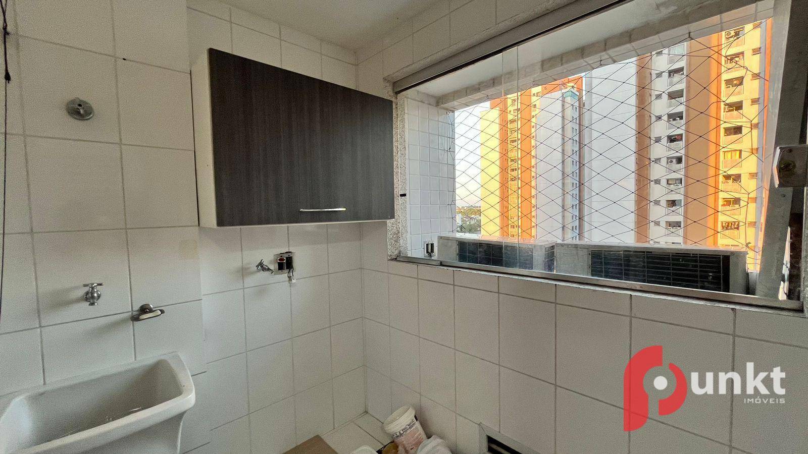 Apartamento para alugar com 3 quartos, 96m² - Foto 13