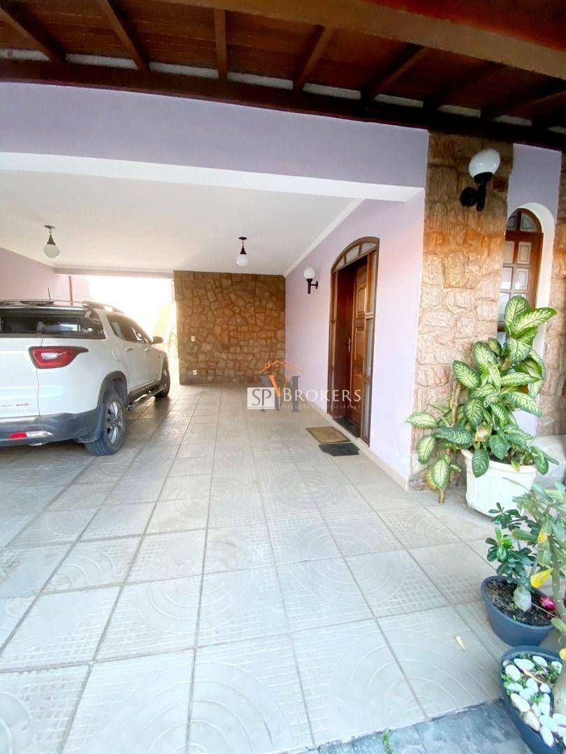 Casa à venda com 3 quartos, 244m² - Foto 13