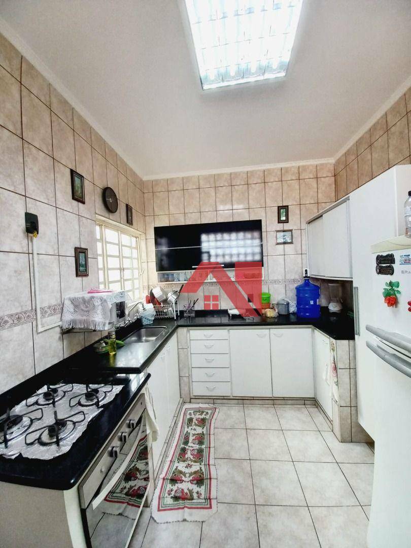 Casa à venda com 3 quartos, 170m² - Foto 18