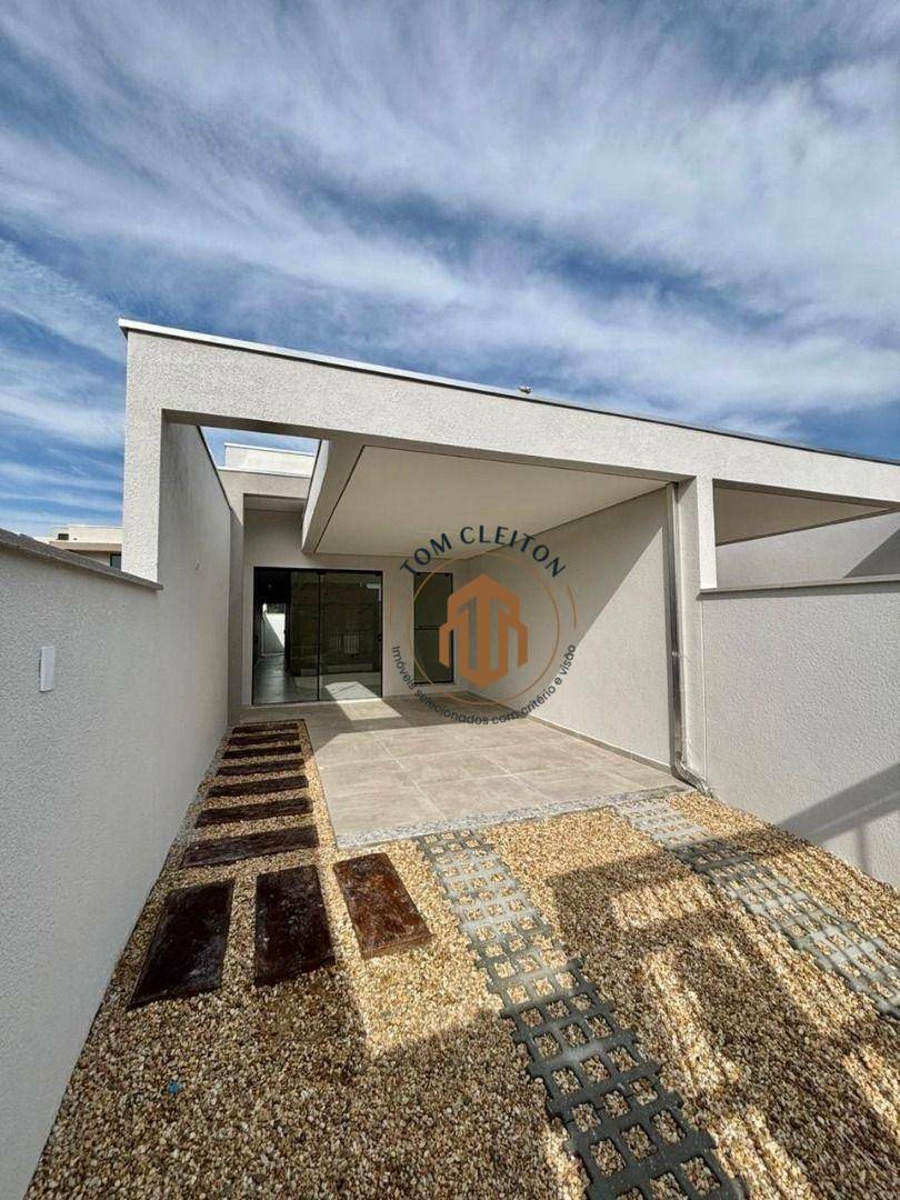 Casa à venda com 2 quartos, 72m² - Foto 9