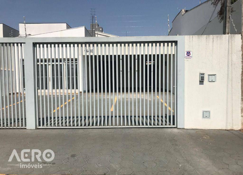 Casa para alugar com 7 quartos, 288m² - Foto 2