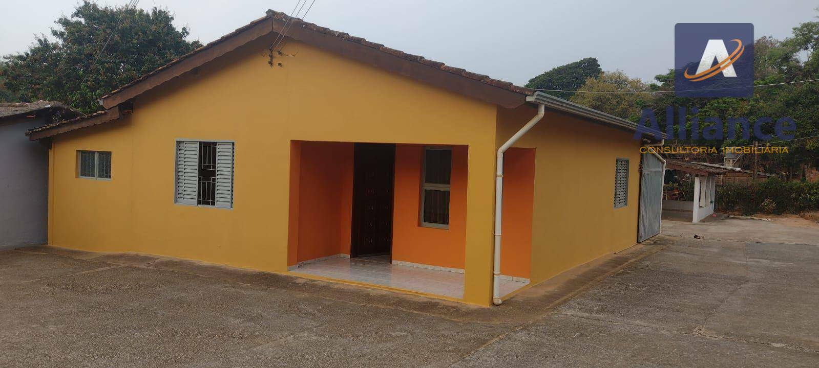 Casa para alugar com 2 quartos, 120m² - Foto 1