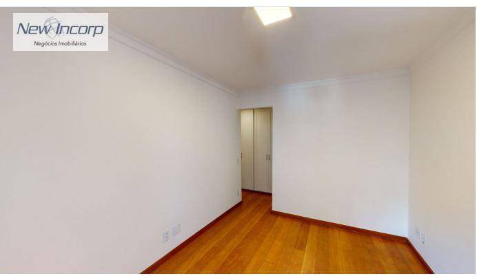 Apartamento à venda com 4 quartos, 220m² - Foto 18