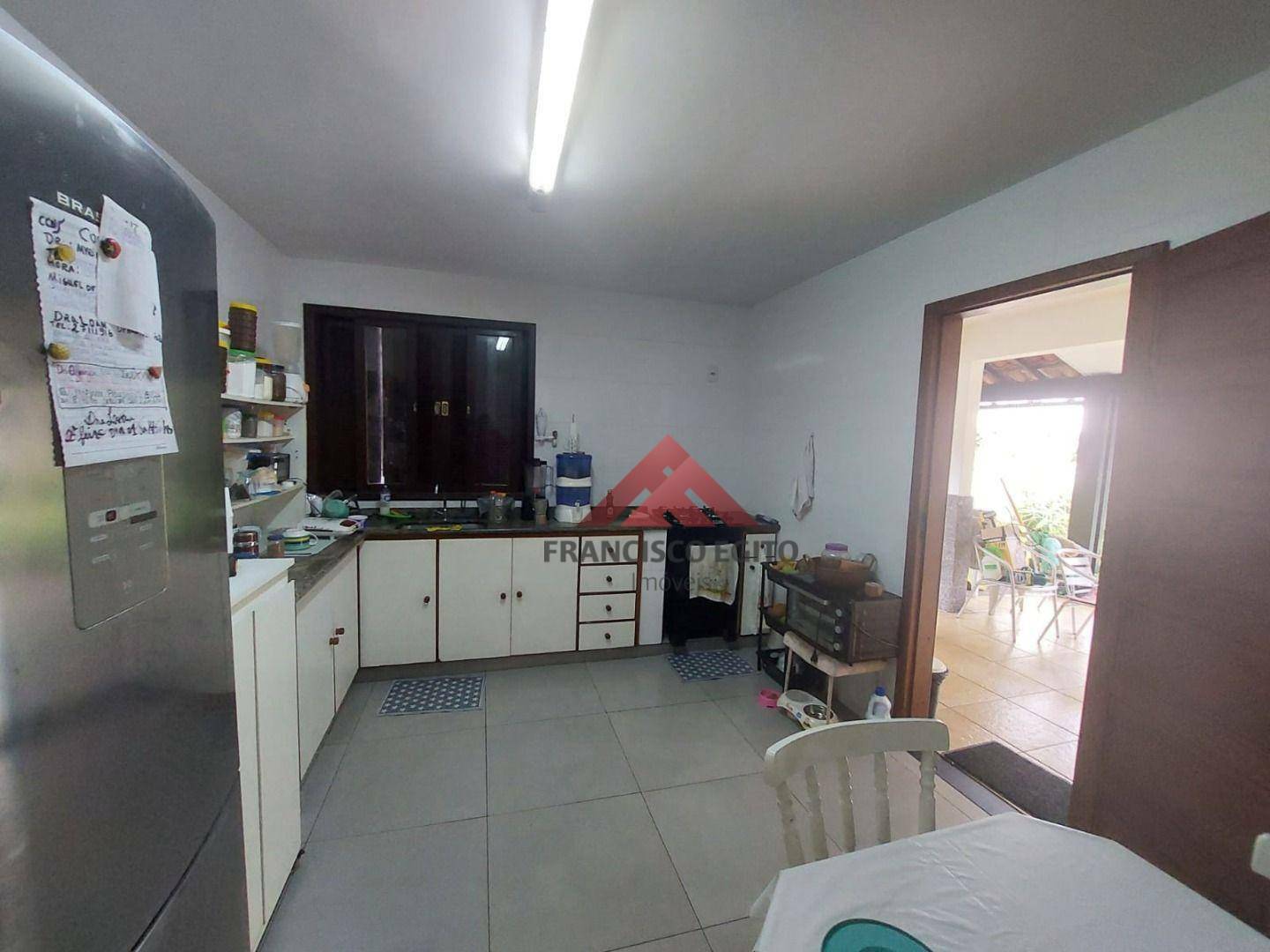 Casa à venda com 5 quartos, 271m² - Foto 7