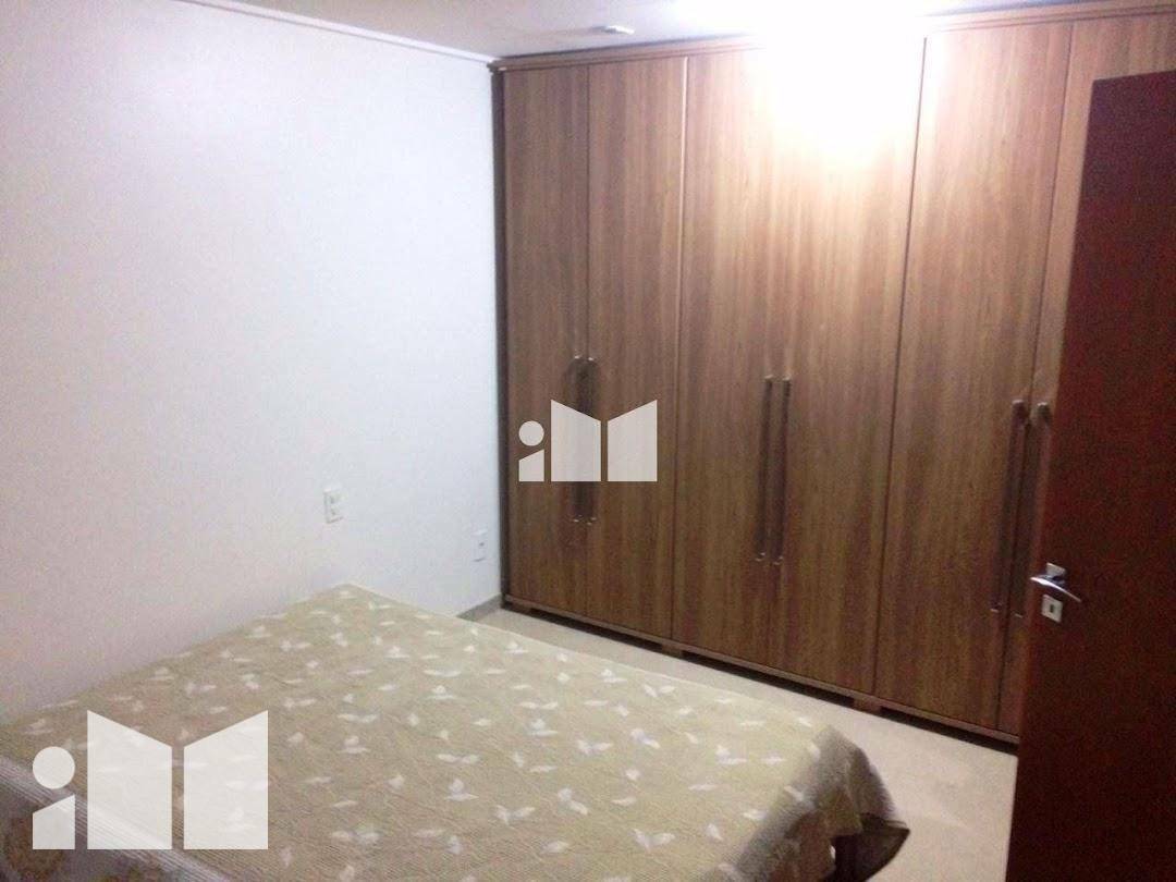 Apartamento à venda com 4 quartos, 150m² - Foto 13