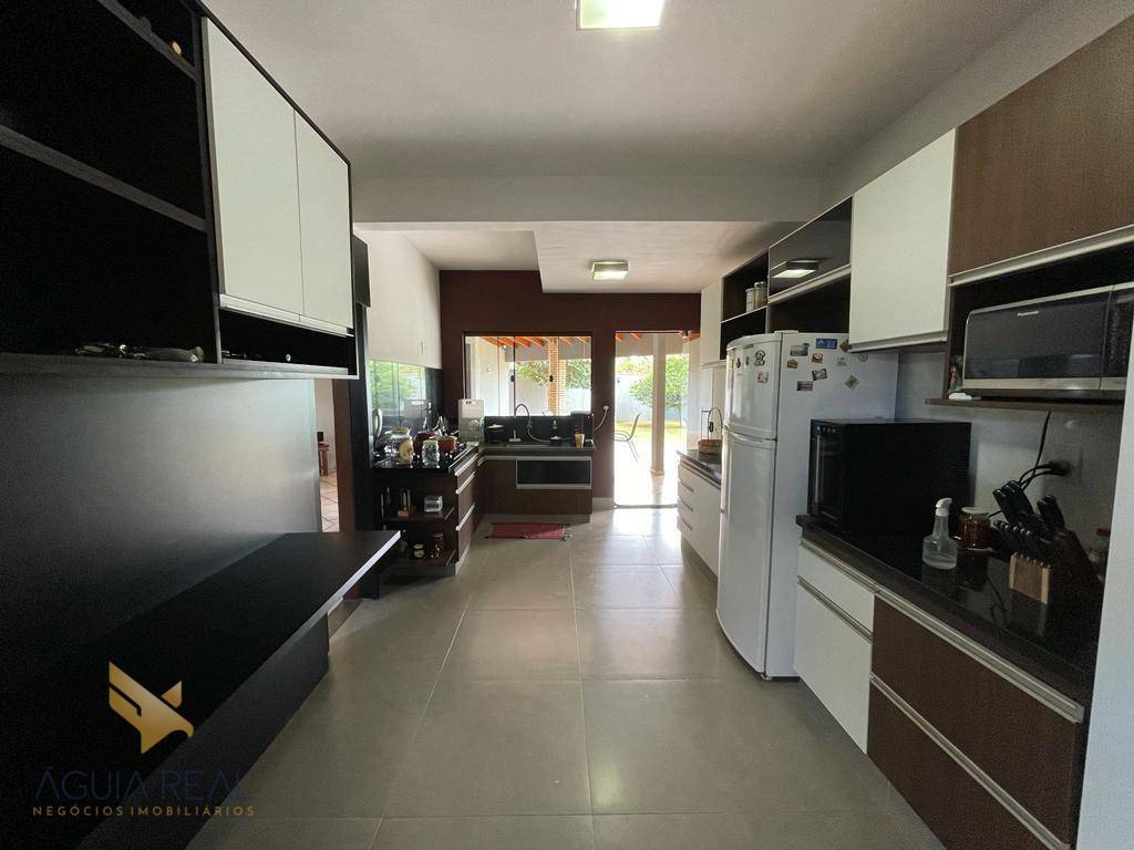 Sobrado à venda com 4 quartos, 254m² - Foto 12