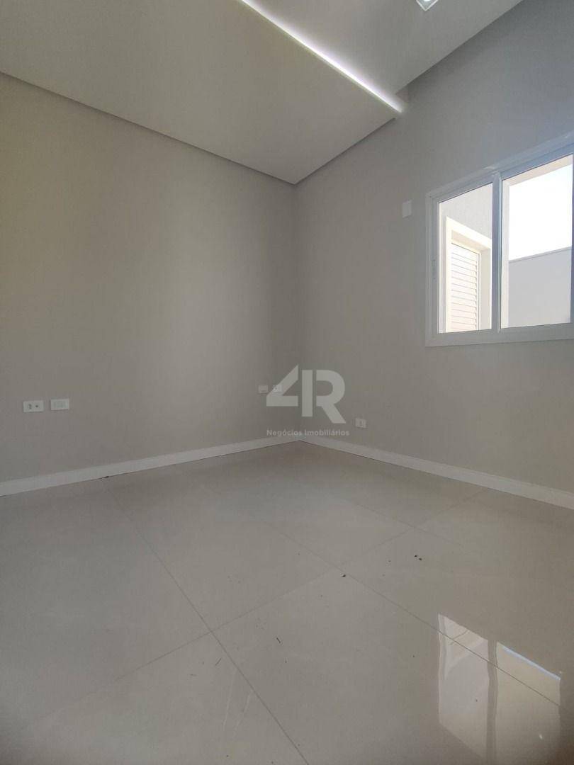 Casa à venda com 3 quartos, 123m² - Foto 3