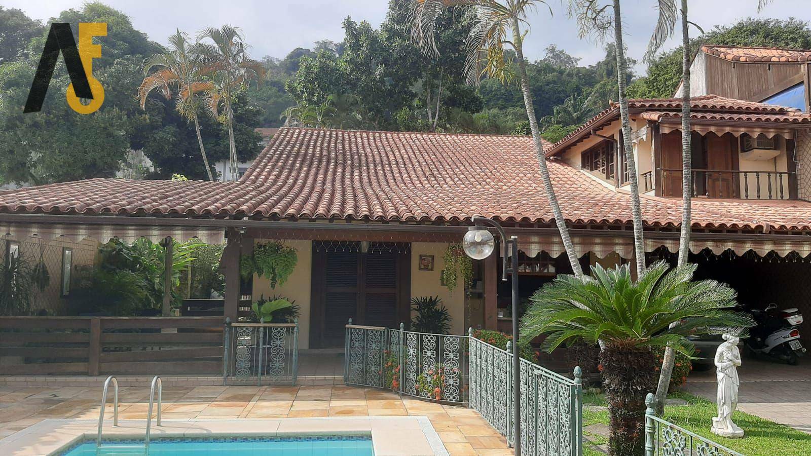 Casa de Condomínio à venda com 5 quartos, 383m² - Foto 3