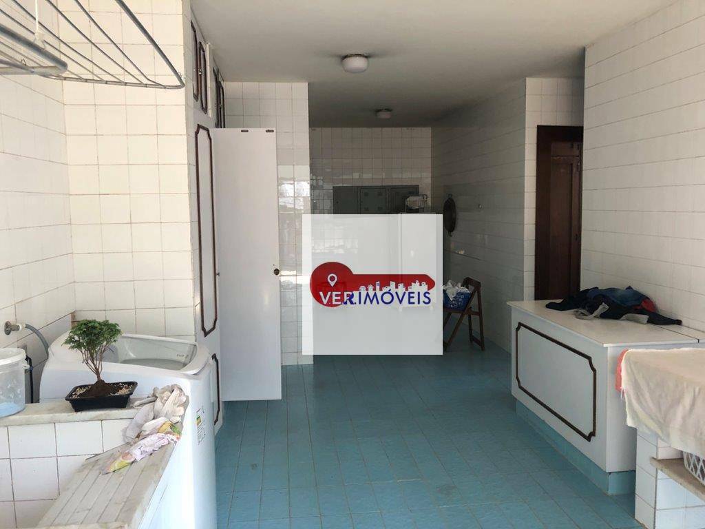 Casa à venda com 8 quartos, 800m² - Foto 21