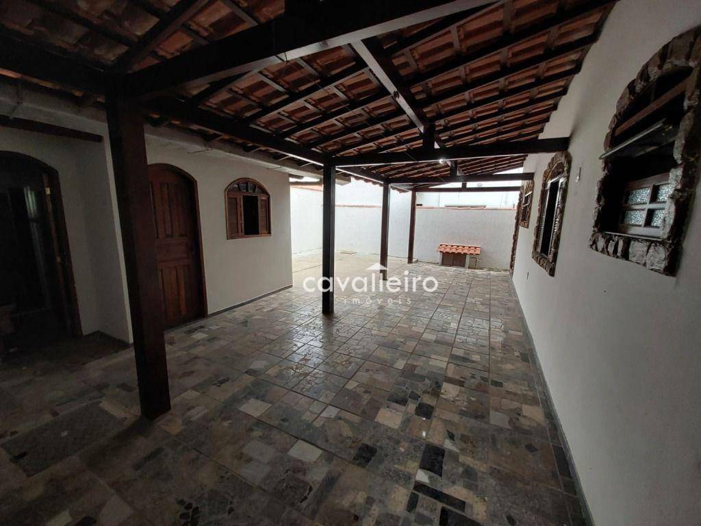 Casa de Condomínio à venda com 5 quartos, 244m² - Foto 31