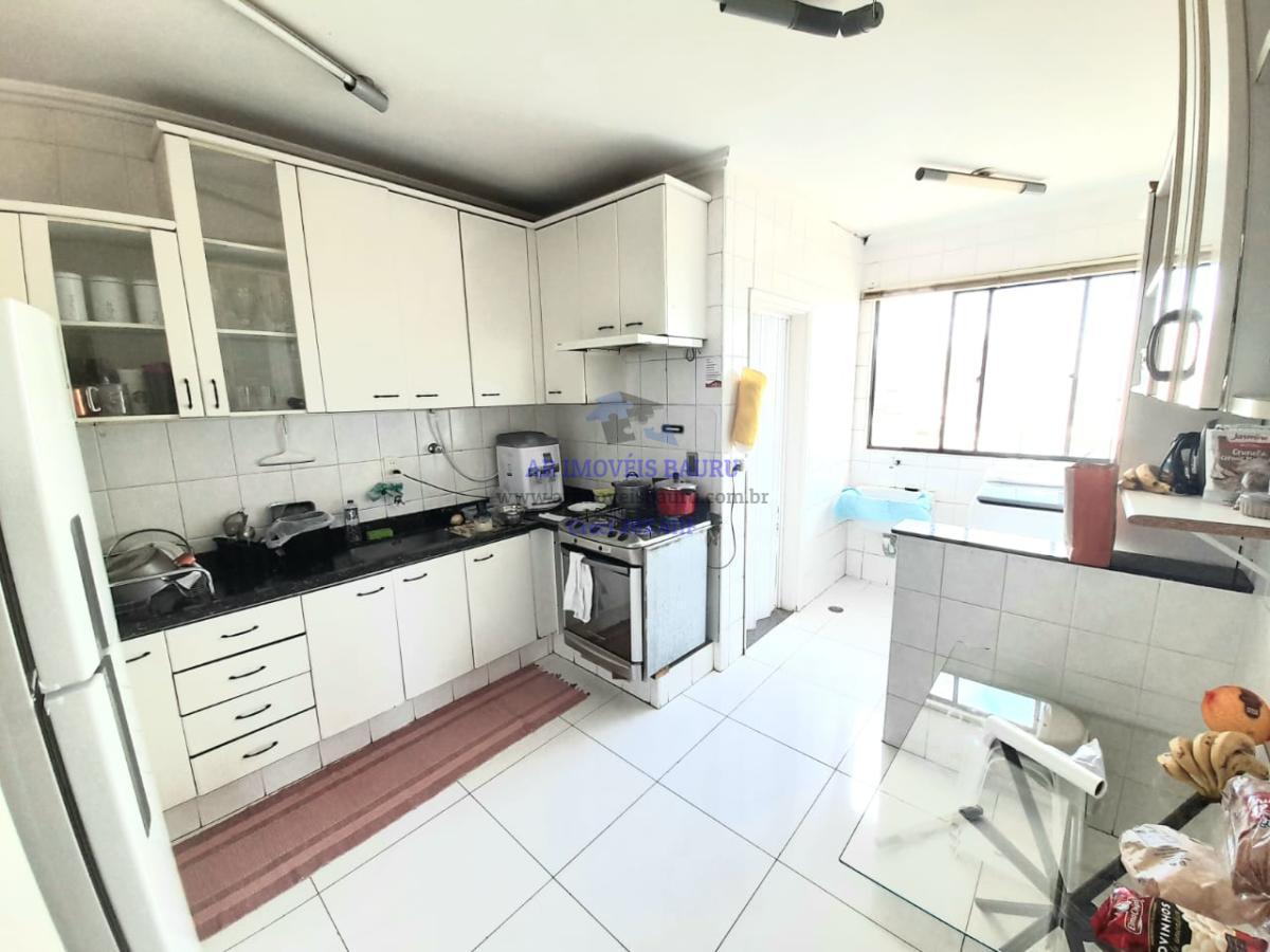 Apartamento à venda com 2 quartos, 70m² - Foto 4