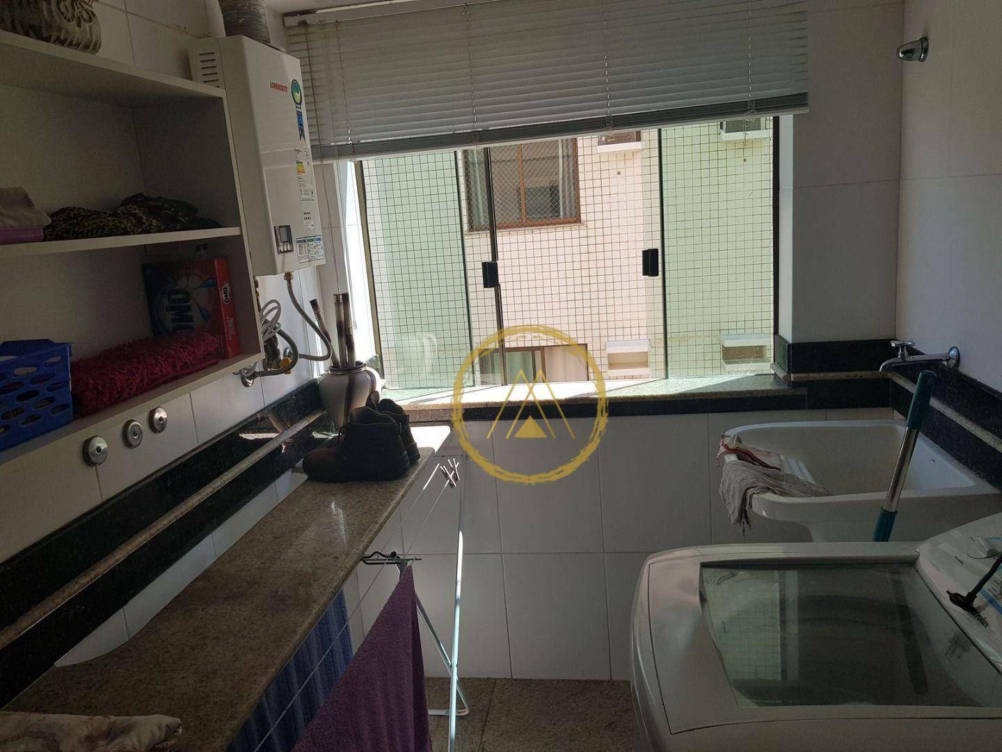 Apartamento à venda com 3 quartos, 225m² - Foto 14