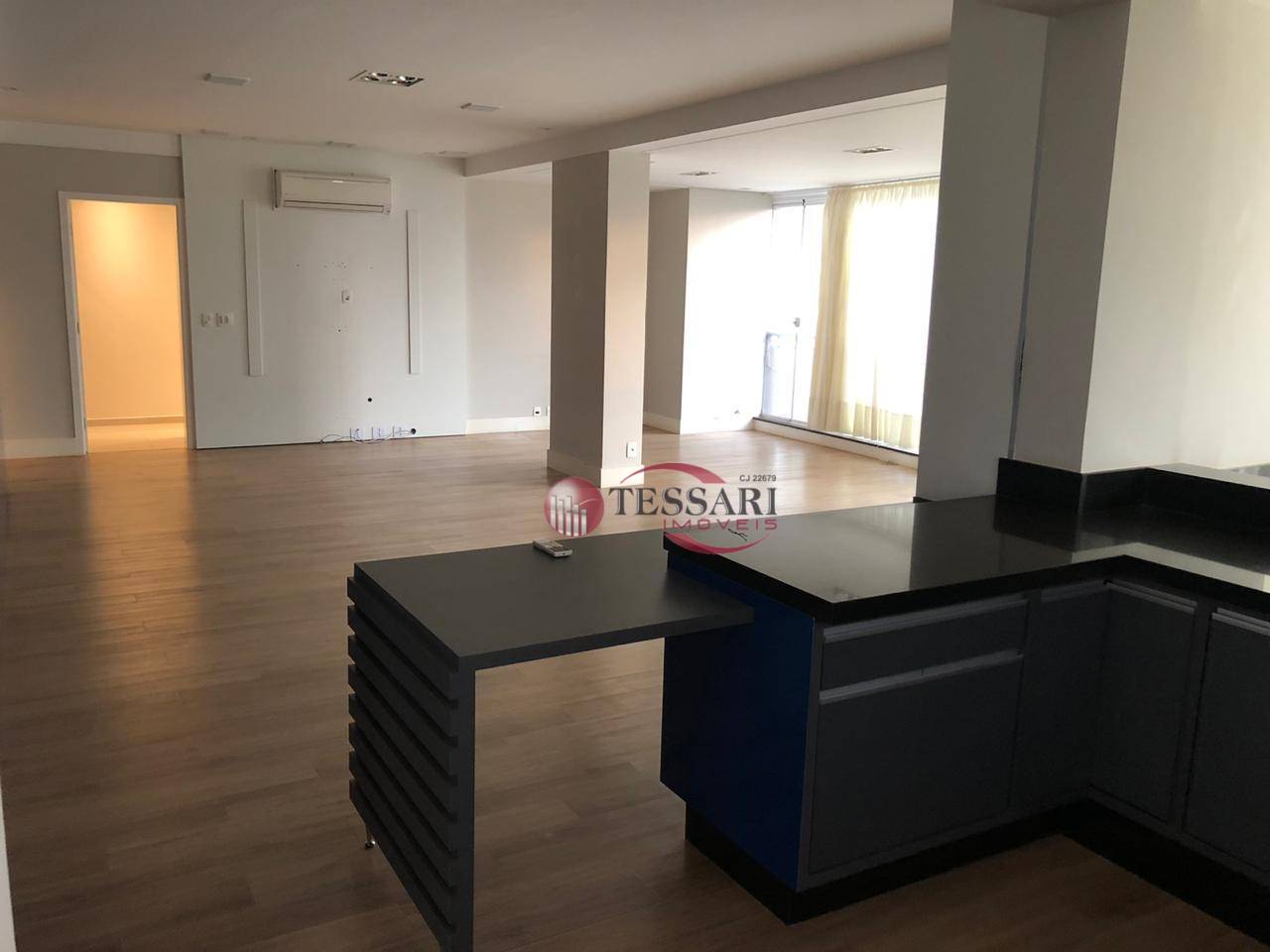 Apartamento à venda com 3 quartos, 157m² - Foto 3