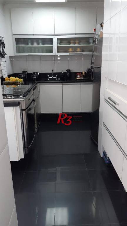 Apartamento à venda com 3 quartos, 136m² - Foto 2