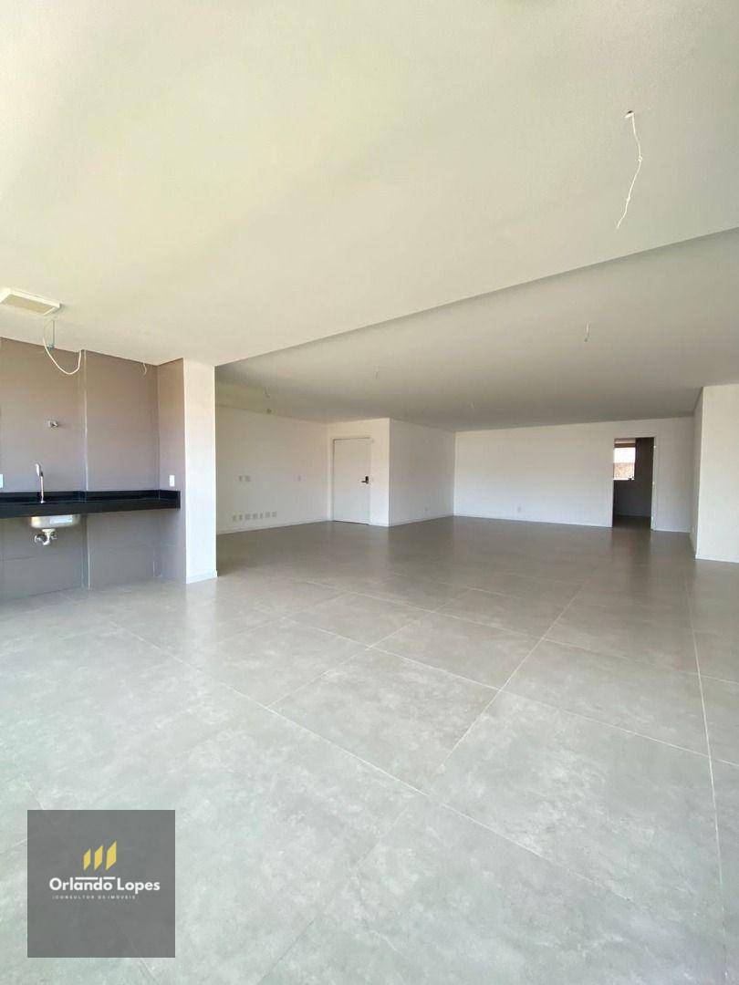 Apartamento à venda com 4 quartos, 228m² - Foto 6