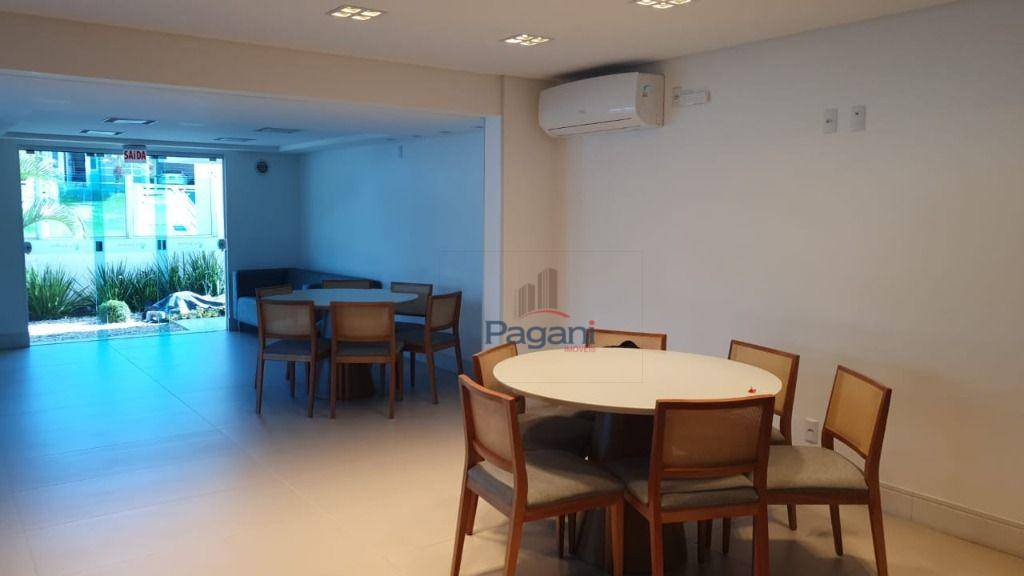 Apartamento para alugar com 2 quartos, 70m² - Foto 16