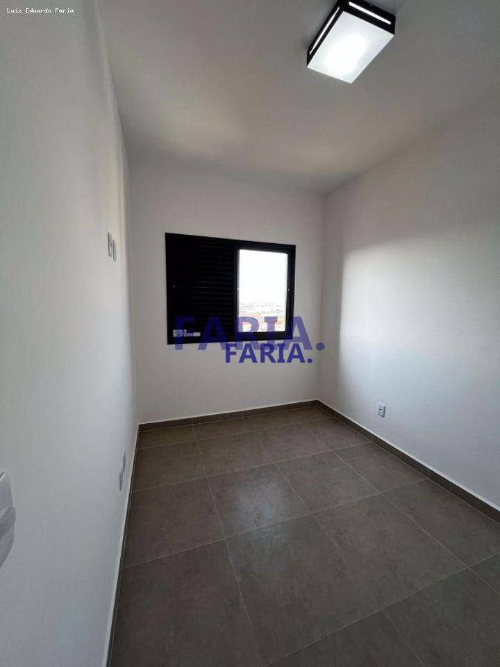 Apartamento à venda com 2 quartos, 76m² - Foto 9