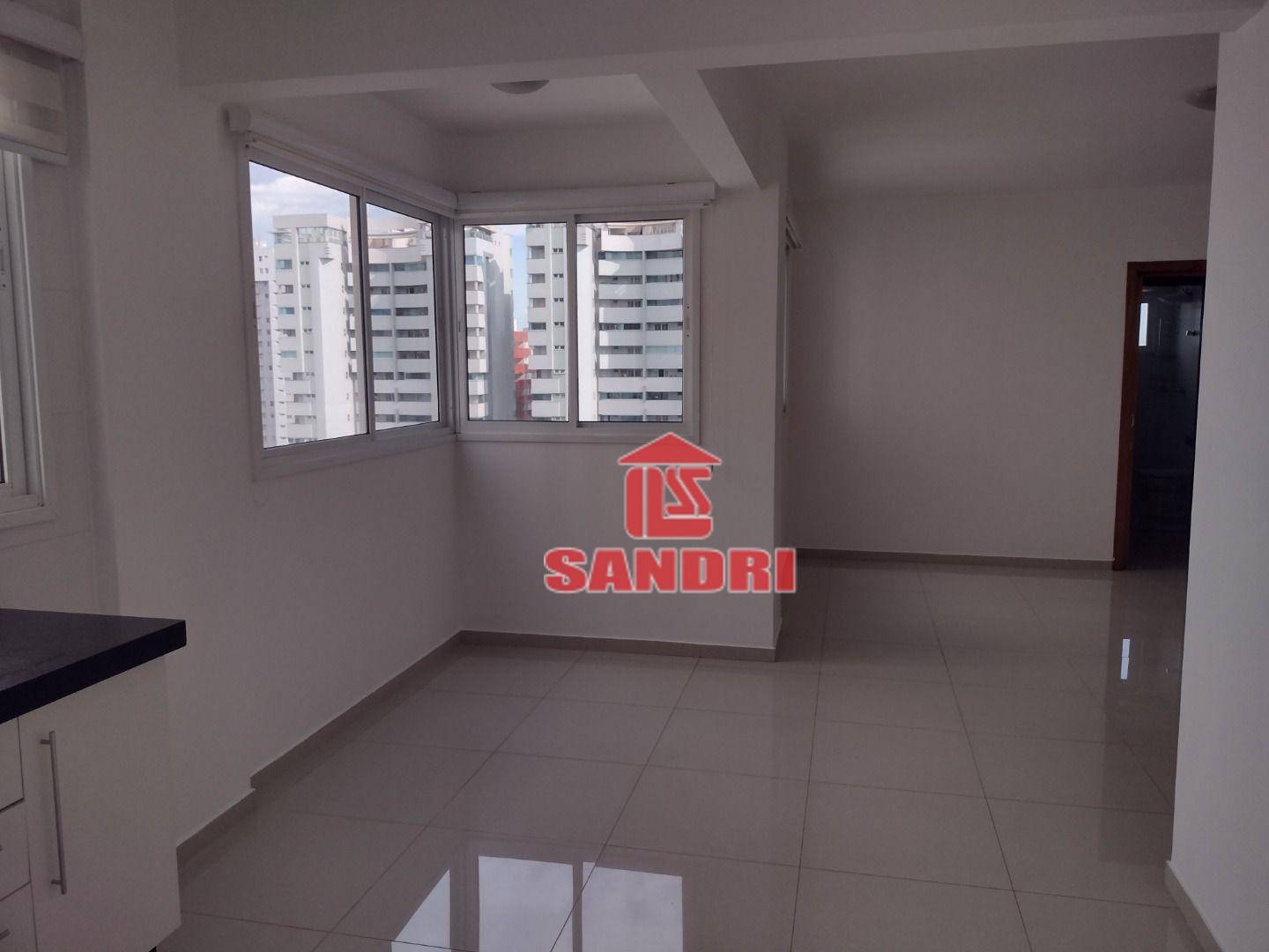 Apartamento para alugar com 2 quartos, 74m² - Foto 2