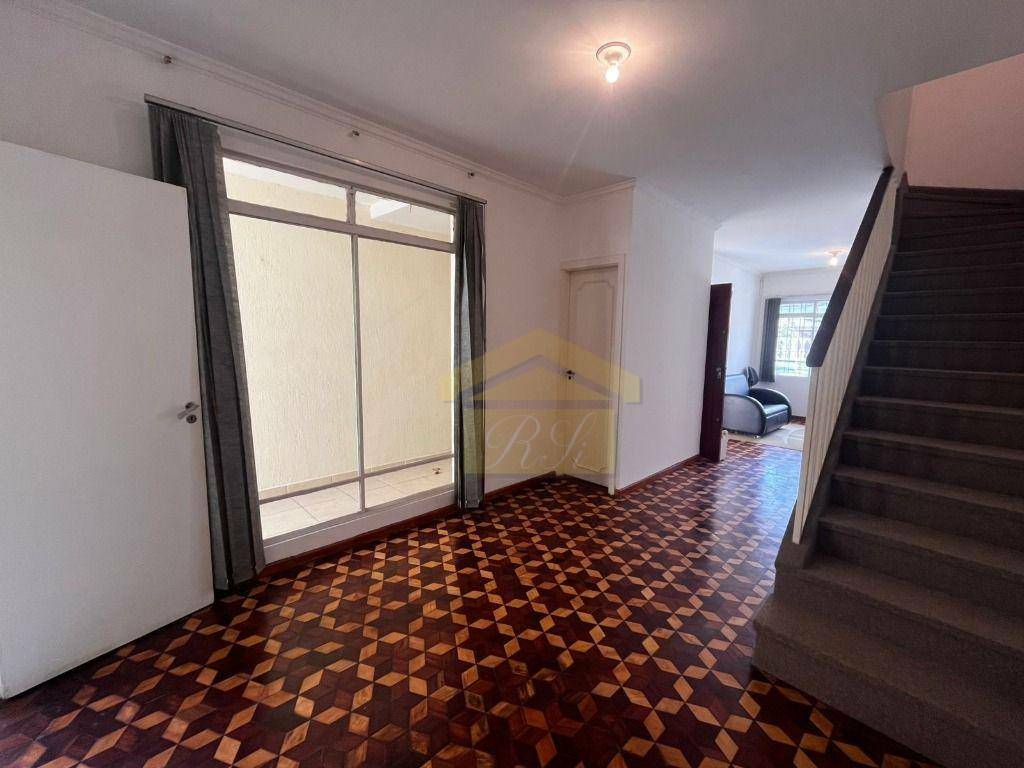 Sobrado para alugar com 3 quartos, 150m² - Foto 1