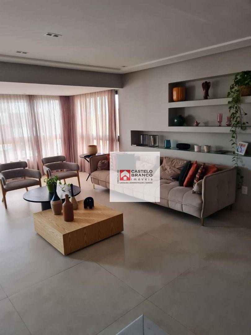 Apartamento à venda com 3 quartos, 158m² - Foto 2